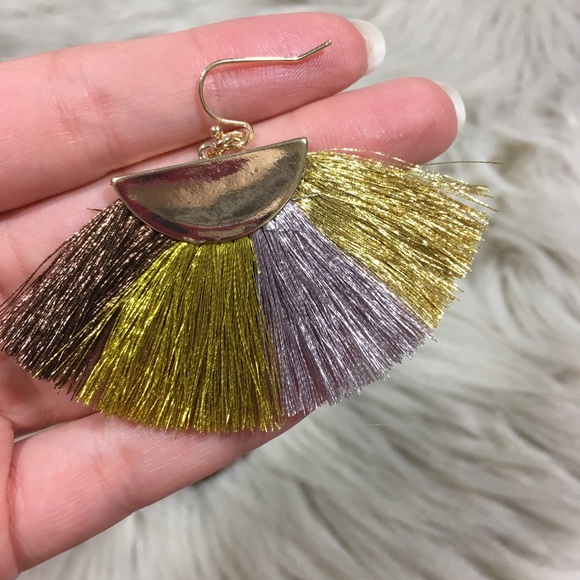 Boutique fringe tassel trendy fashion earrings - Picture 3 of 5